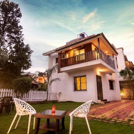 Paramount 3 Ac Bedrooms Hall Garden With Lake View Панчгані Екстер'єр фото