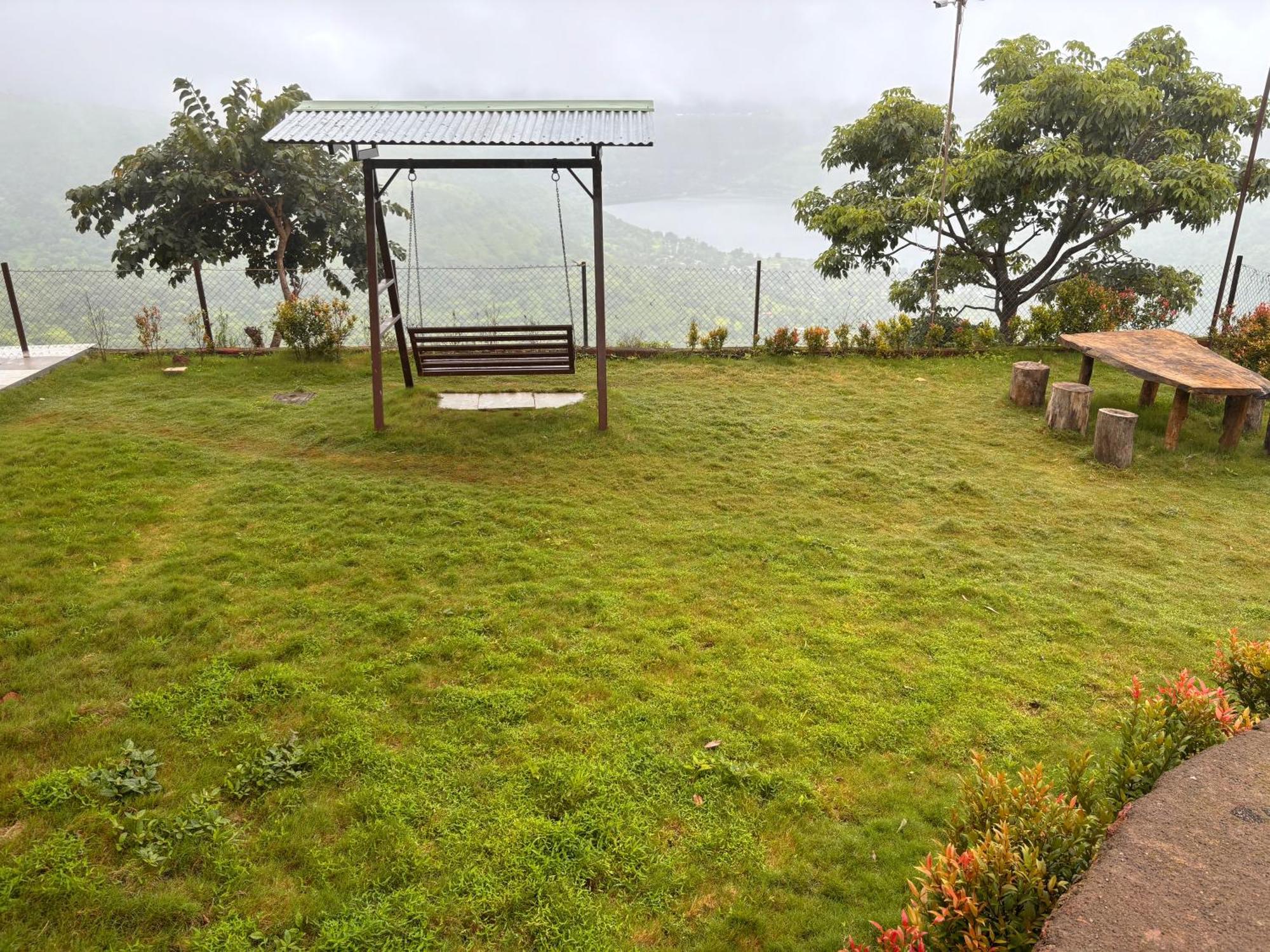 Paramount 3 Ac Bedrooms Hall Garden With Lake View Панчгані Екстер'єр фото