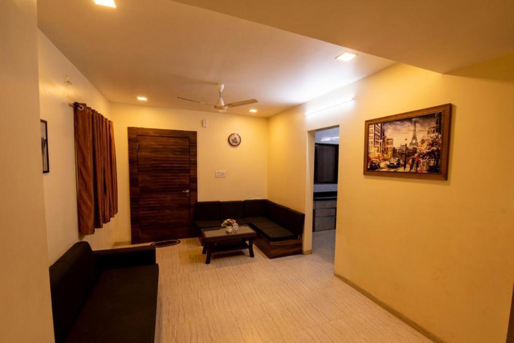 Paramount 3 Ac Bedrooms Hall Garden With Lake View Панчгані Екстер'єр фото