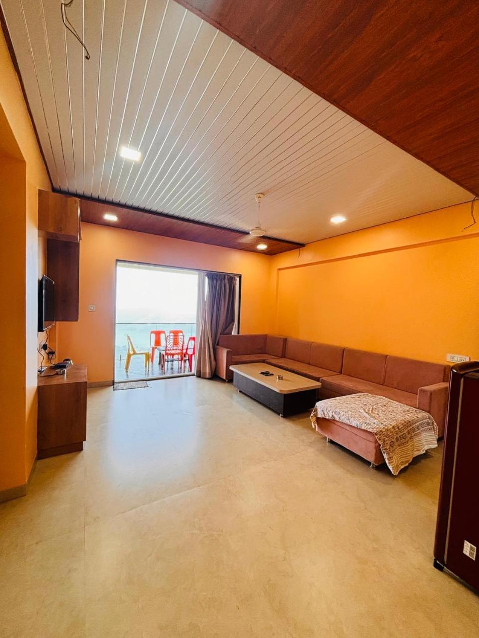 Paramount 3 Ac Bedrooms Hall Garden With Lake View Панчгані Екстер'єр фото